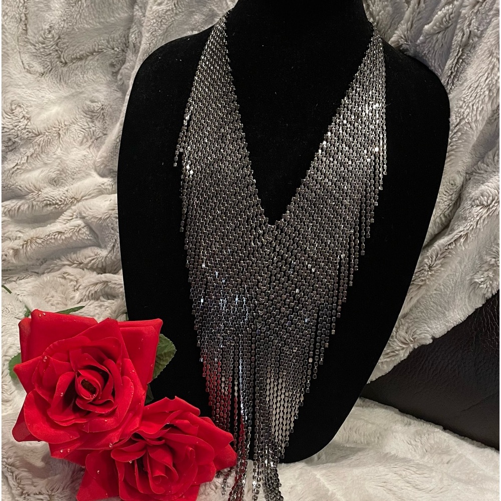 💕Stunning Bib Necklace💕